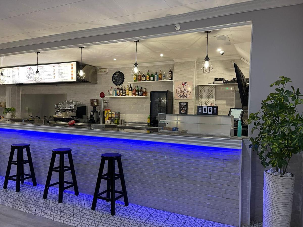 Hostal Restaurante Avenida De Madrid Terrassa Buitenkant foto