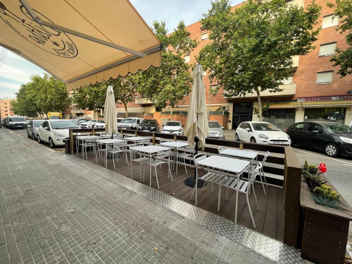 Hostal Restaurante Avenida De Madrid Terrassa Buitenkant foto