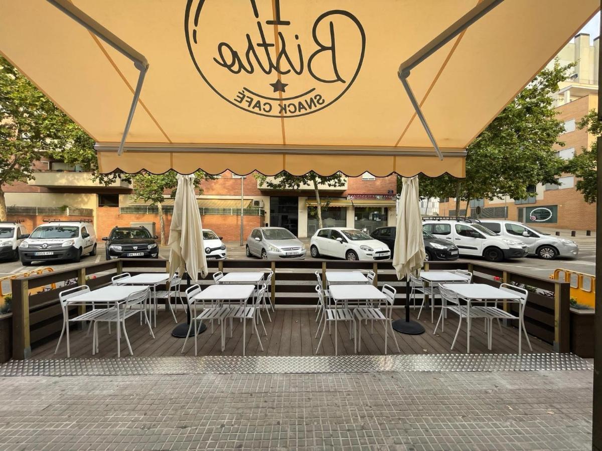 Hostal Restaurante Avenida De Madrid Terrassa Buitenkant foto