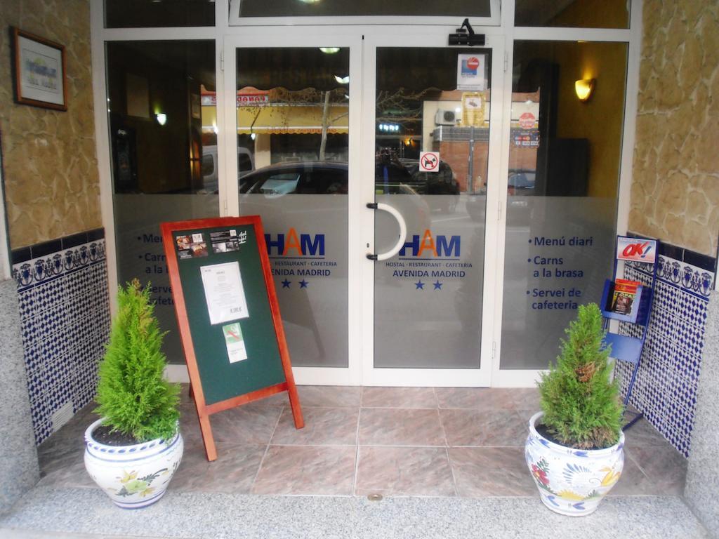 Hostal Restaurante Avenida De Madrid Terrassa Buitenkant foto