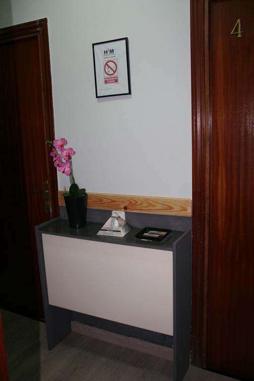 Hostal Restaurante Avenida De Madrid Terrassa Buitenkant foto