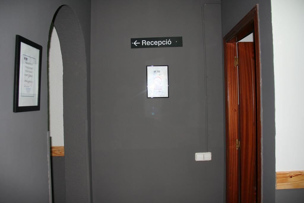 Hostal Restaurante Avenida De Madrid Terrassa Buitenkant foto