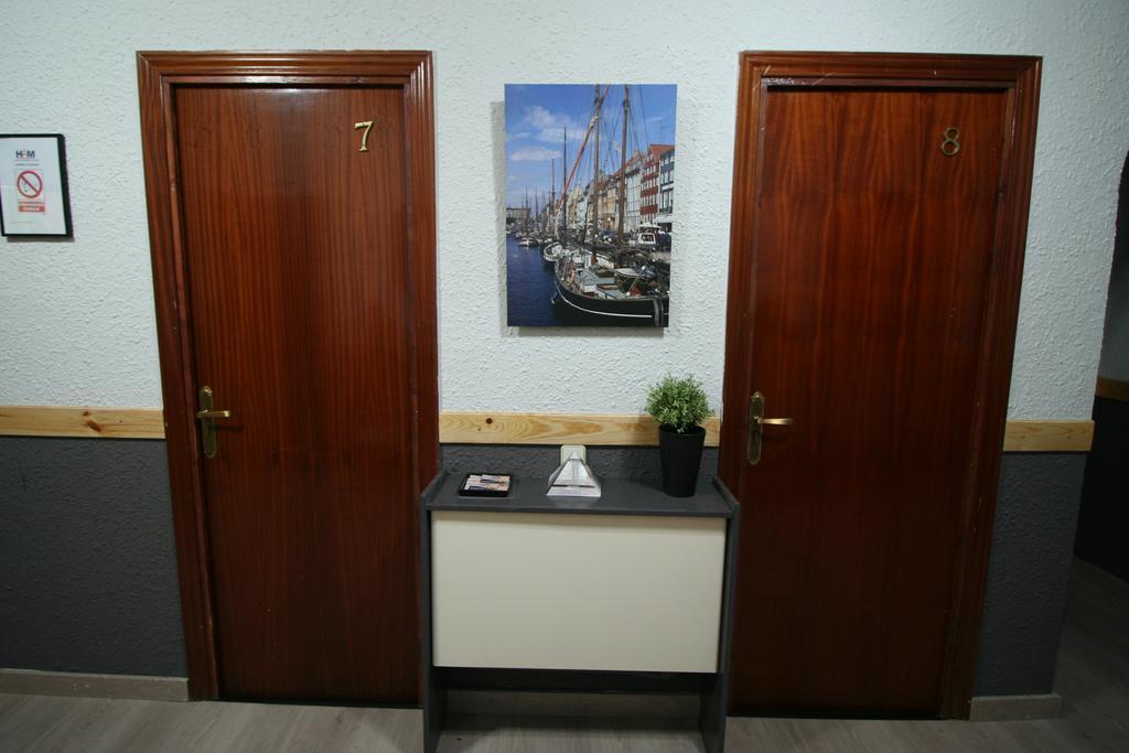 Hostal Restaurante Avenida De Madrid Terrassa Buitenkant foto