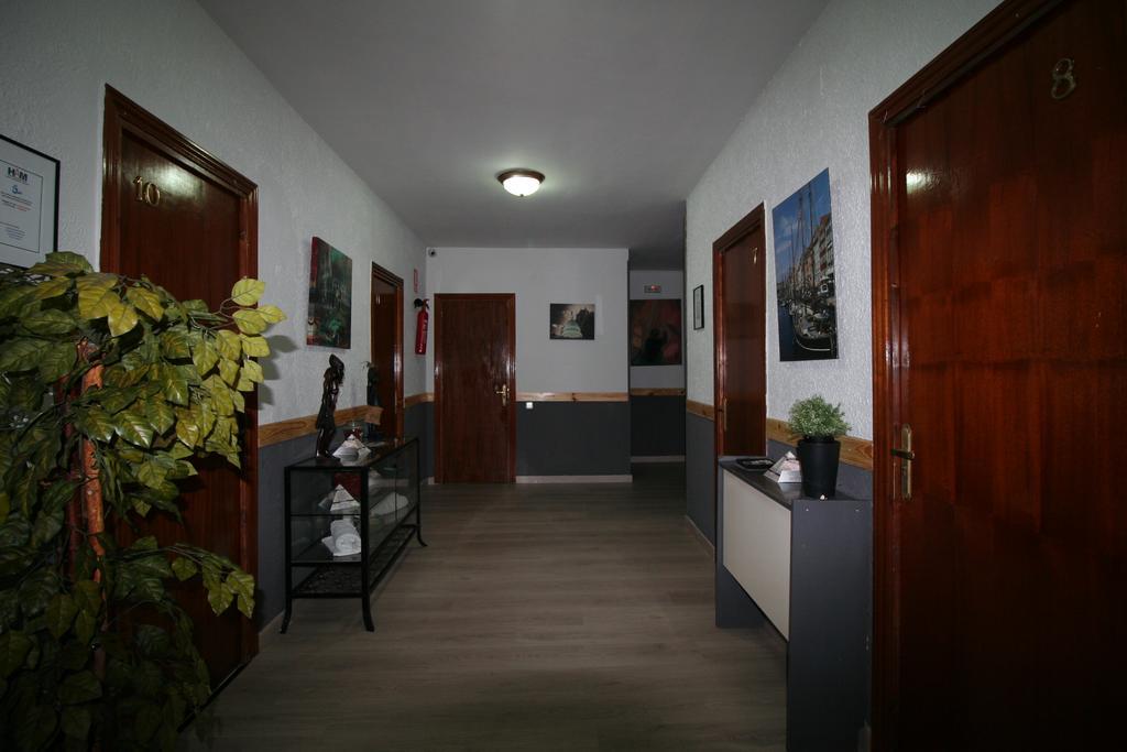 Hostal Restaurante Avenida De Madrid Terrassa Buitenkant foto